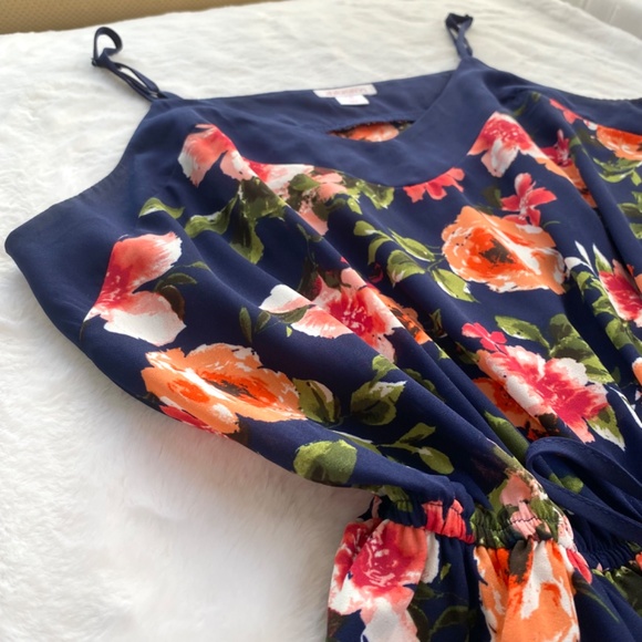 NWOT Target Sleeveless Floral Romper Size Large - Picture 12 of 16